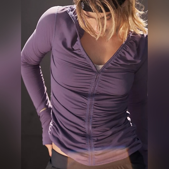 FREE PEOPLE FP MOVEMENT | Wonderland Warmth ¼ zip long sleeve mid layer pullover - Picture 9 of 10